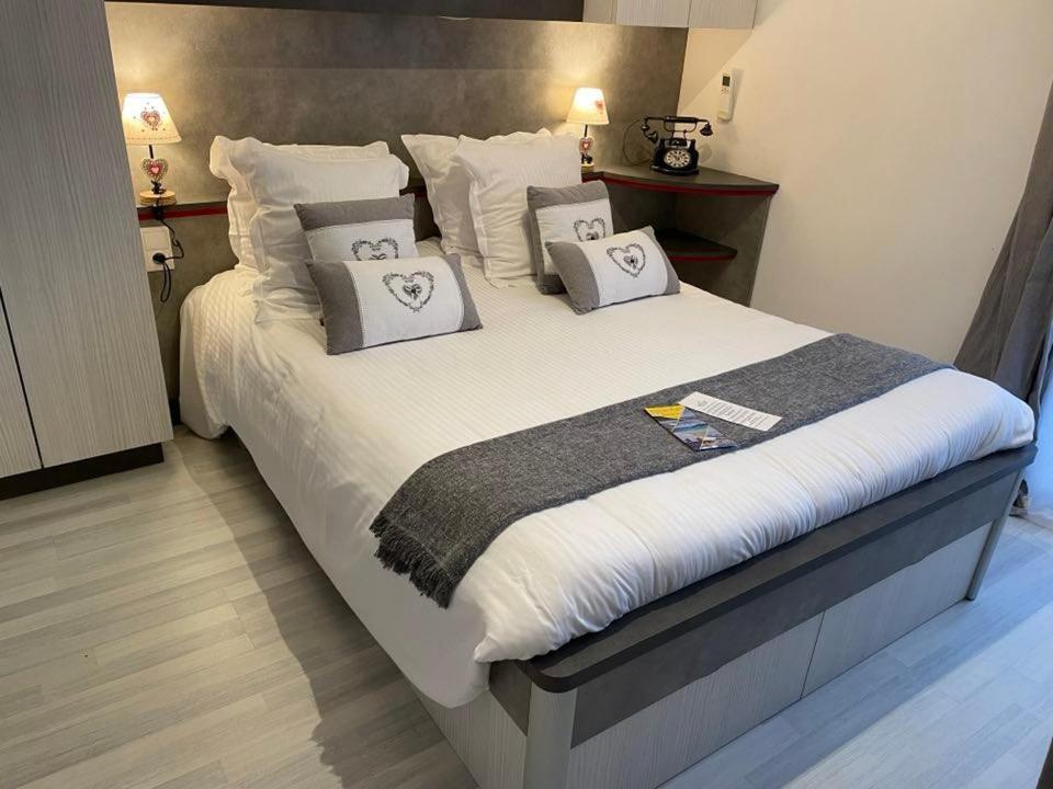 Hotel Le Mediterranee Hyères Zewnętrze zdjęcie