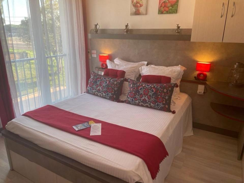 Hotel Le Mediterranee Hyères Zewnętrze zdjęcie