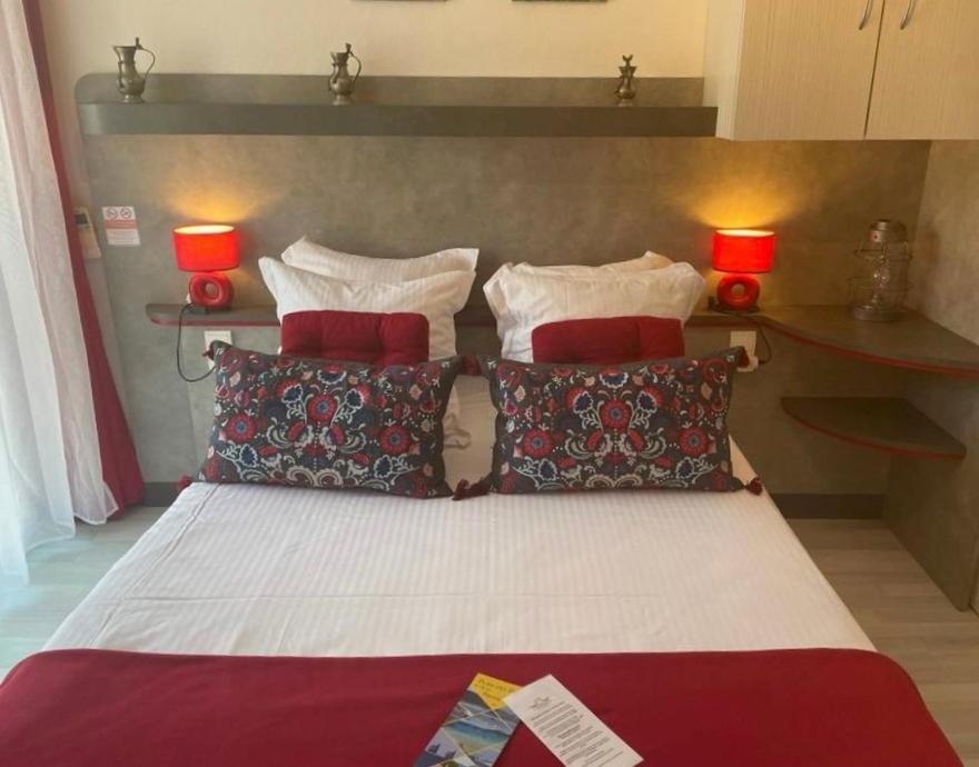 Hotel Le Mediterranee Hyères Zewnętrze zdjęcie